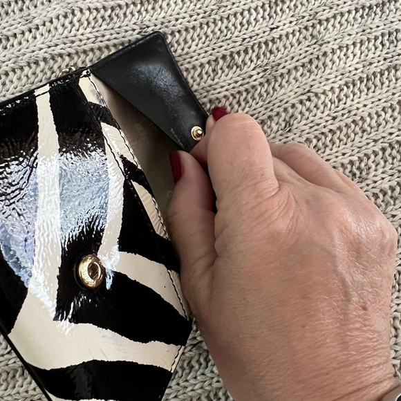 Kate Spade Black and White Wallet - Picture 9 of 12